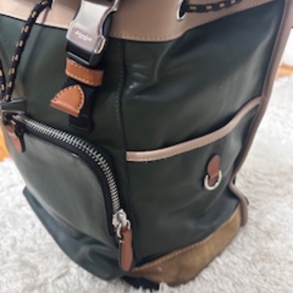 Coach LEATHER Bookbag! - Picture 6 of 9